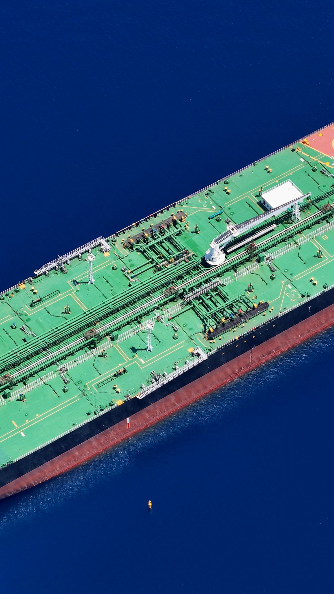 China's imports of Iranian crude oil fell to about 556,000 bpd in July 2026.