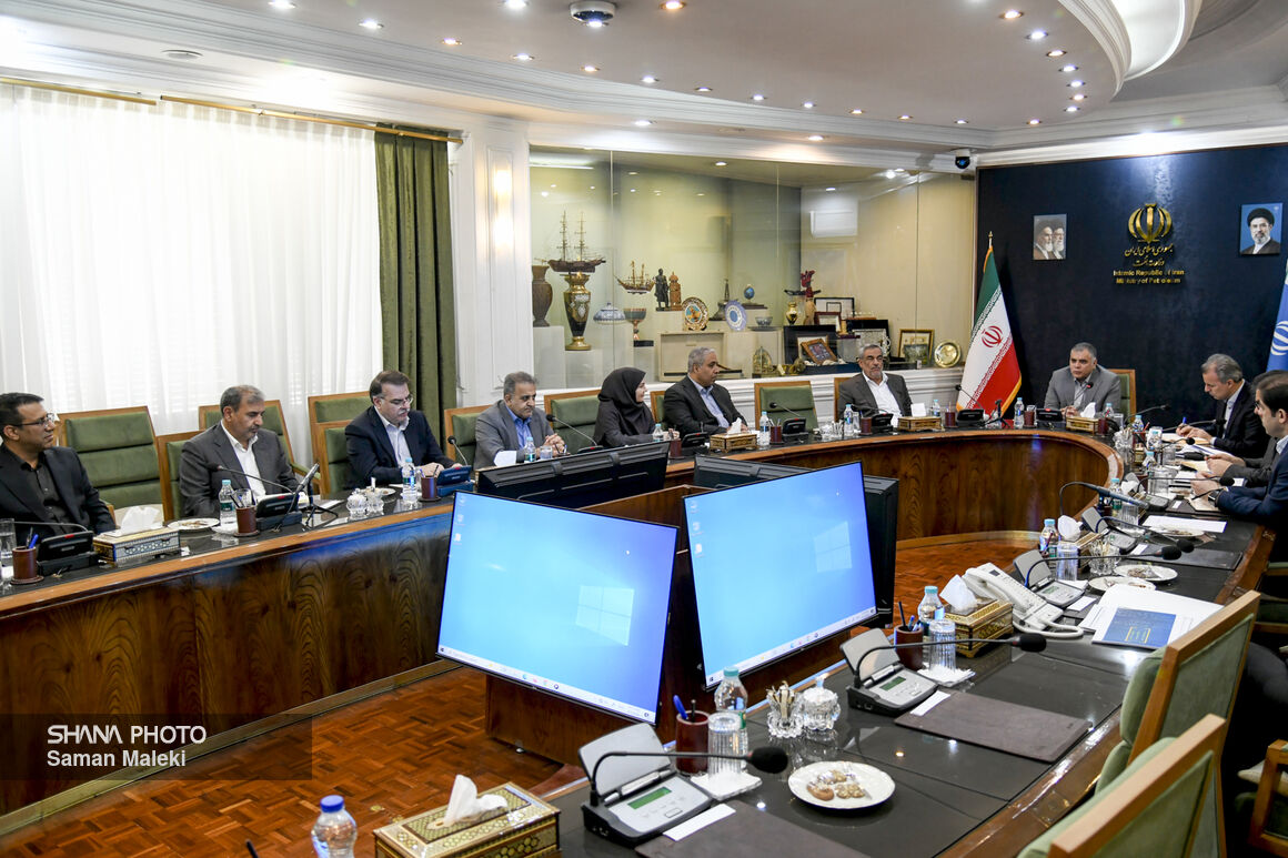 Meeting of the oil ministry's council of deputies with Mohsen Paknejad, Saturday 1 August 2026