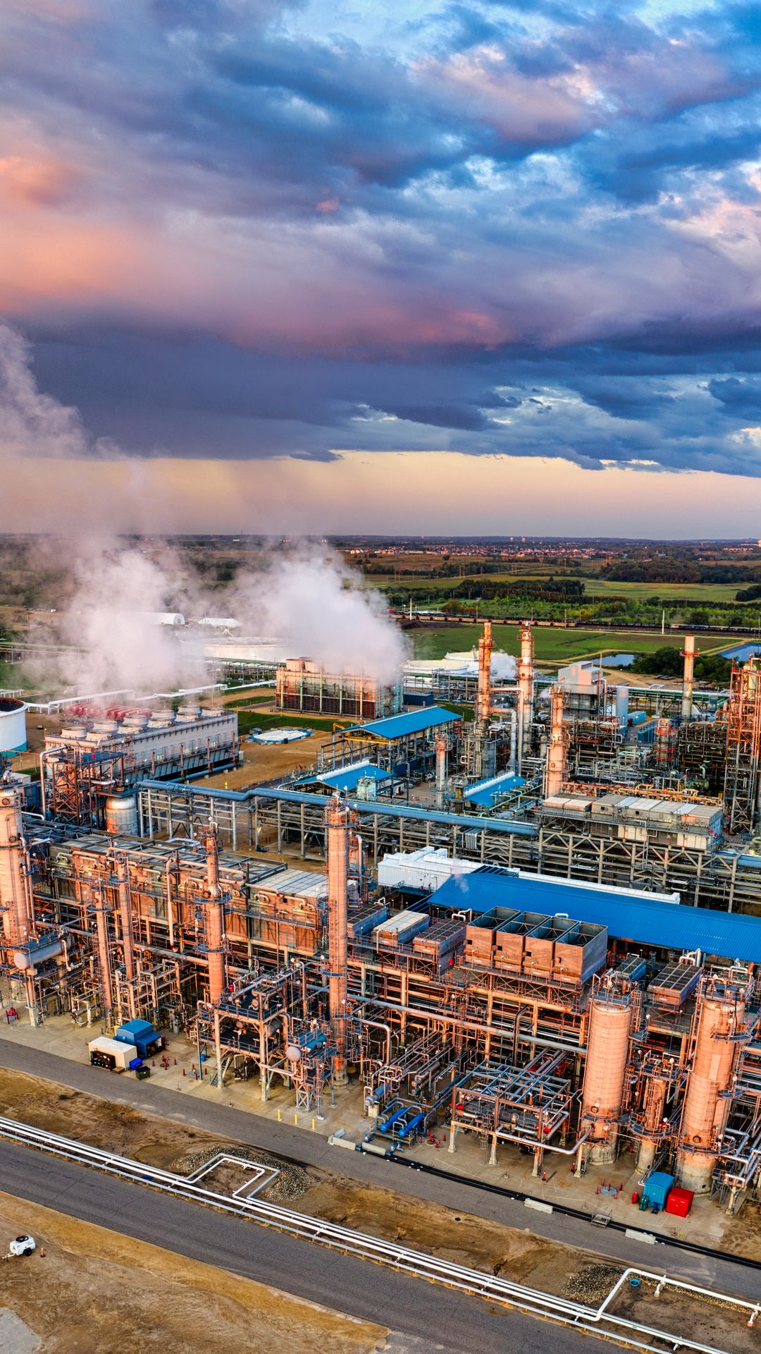 Refinery margins hit a record amid the Strait of Hormuz disruption (July 2026)