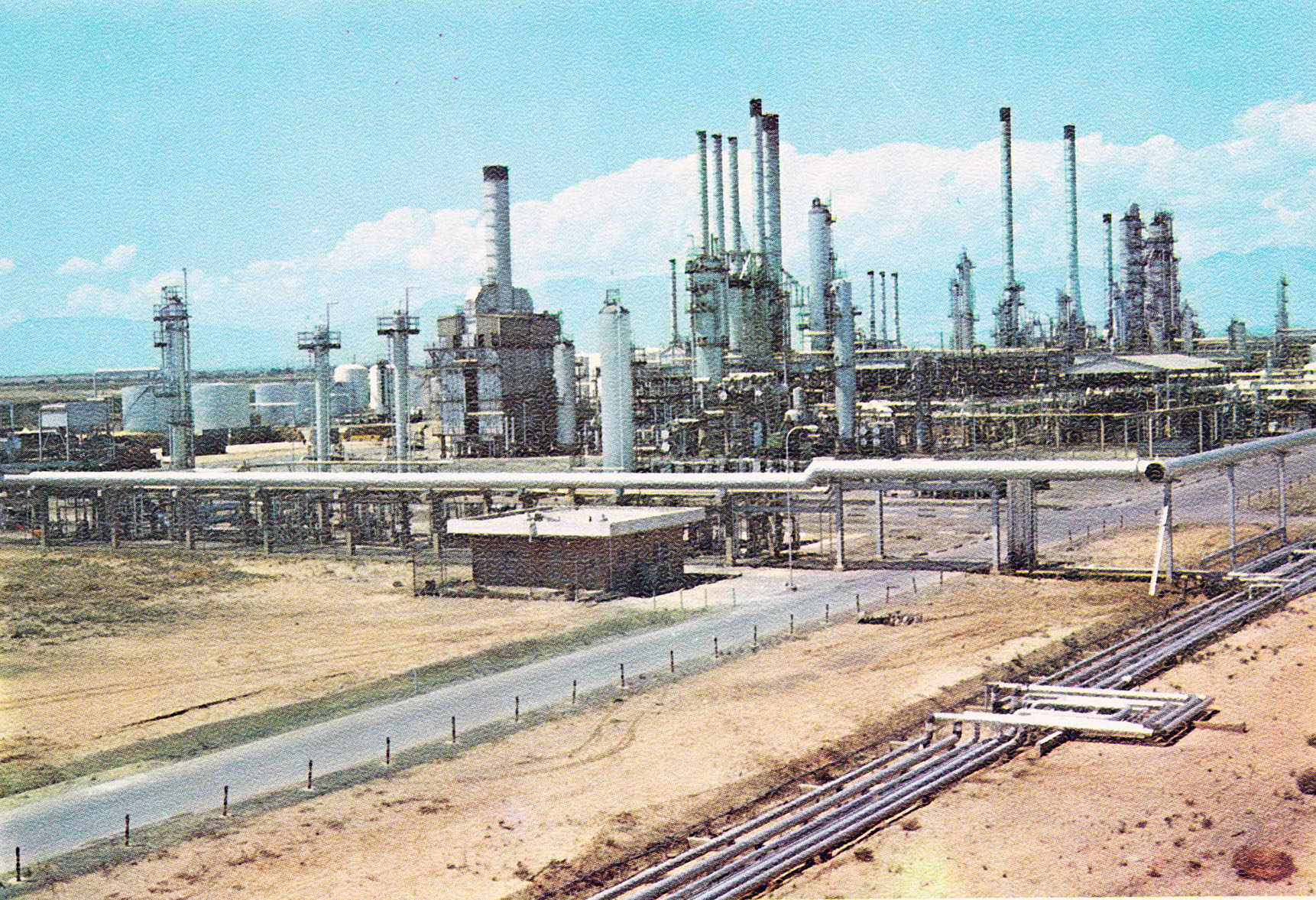 Tehran Oil Refinery, an archival photo from the 1960s (Source: National Iranian Oil Company, Wikimedia Commons archive)