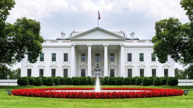 Markets react to Fed rate signals