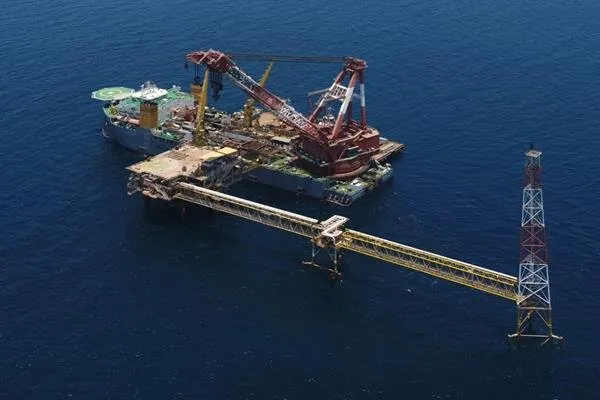 South Pars offshore platform (archive photo)