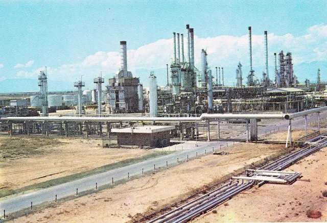 Tehran Oil Refinery, an archival photo from the 1960s (Source: National Iranian Oil Company, Wikimedia Commons archive)