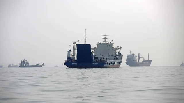 News image accompanying Al Jazeera's report on the 7 October 2026 attack on a tanker in waters north of Qatar