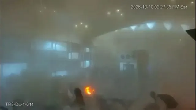 News photo accompanying Al Jazeera's report on the attack on King Khalid International Airport in Riyadh