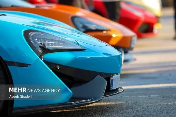 Archive photo published on Mehr's news page about clearing imported cars
