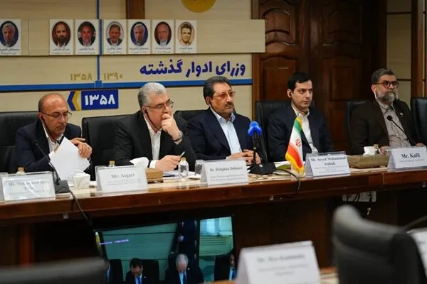 تصویر همراه گزارش مهر از نشست مشترک تجارت ایران و اتحادیه اقتصادی اوراسیا